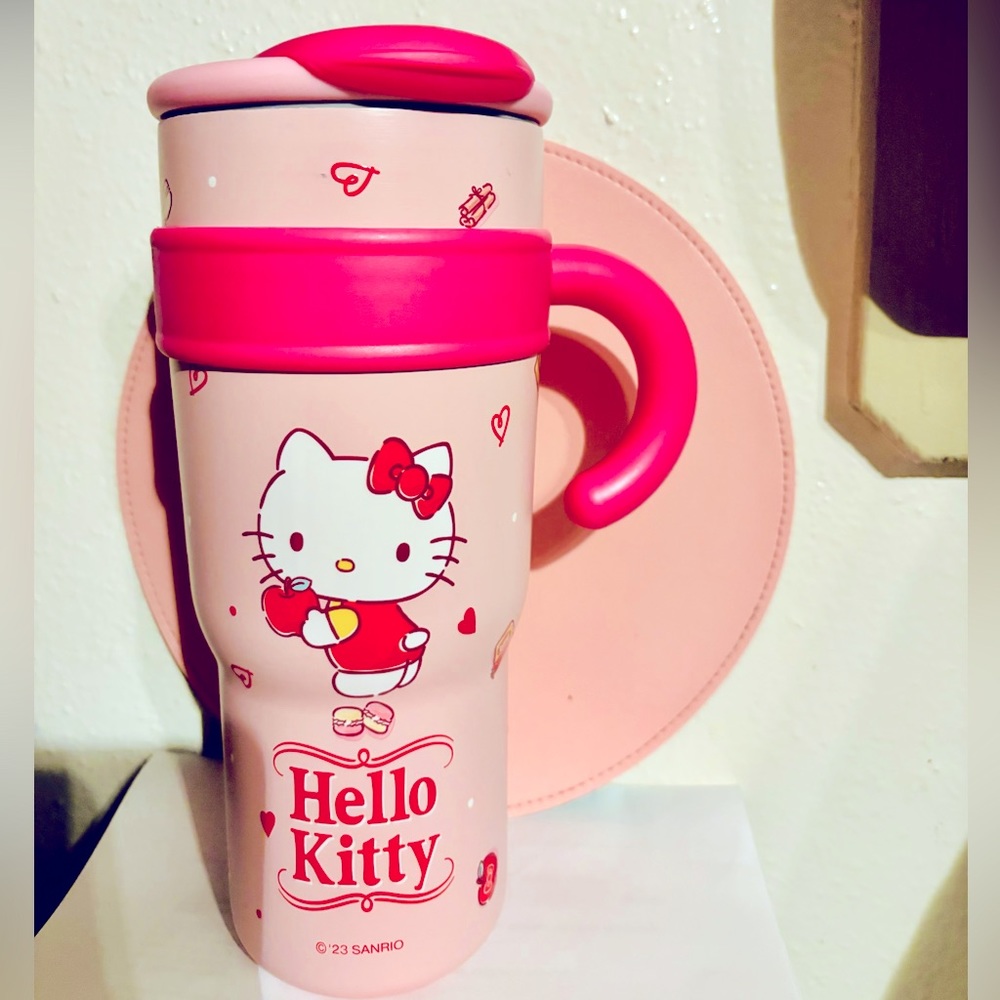 Hello Kitty tumbler